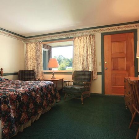 Ladd Brook Inn Pownal Eksteriør billede