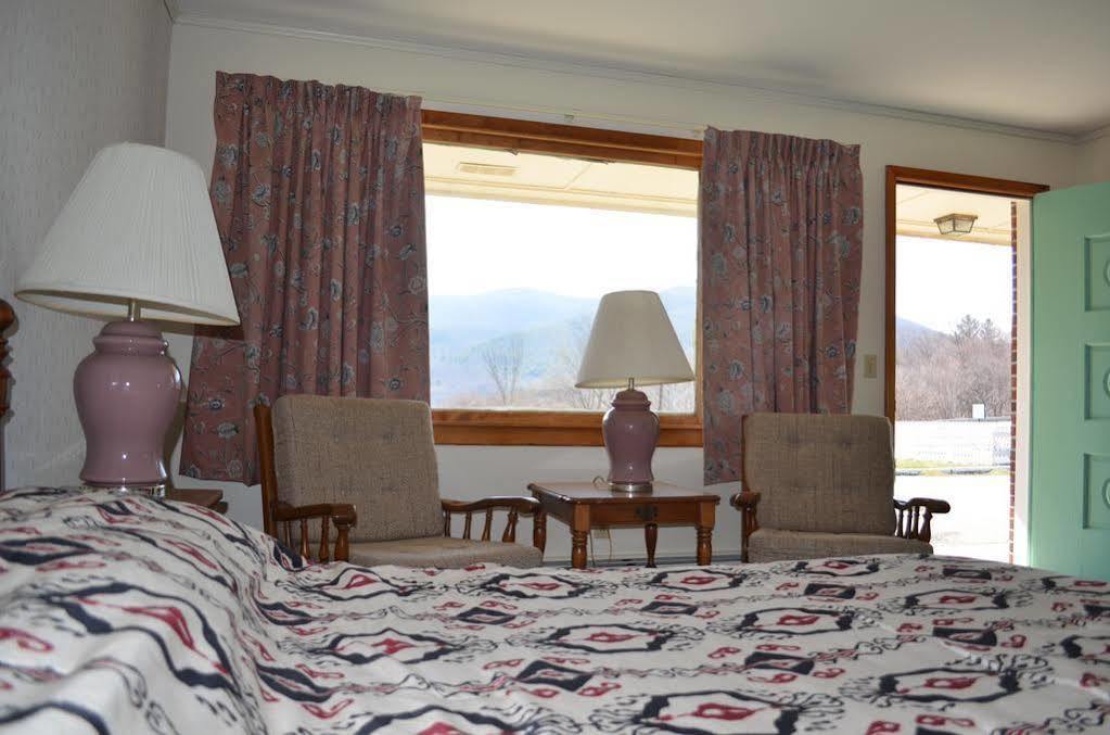 Ladd Brook Inn Pownal Eksteriør billede
